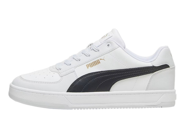 Tenis PUMA Caven 2.0 en color blanco con franja lateral gris y suela blanca.