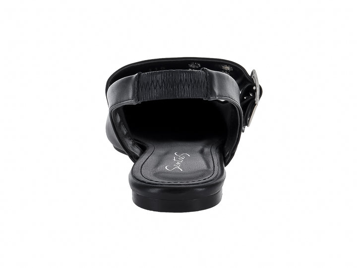 Zapato plano negro para Mujer con punta fina, hebilla plateada y correa posterior.