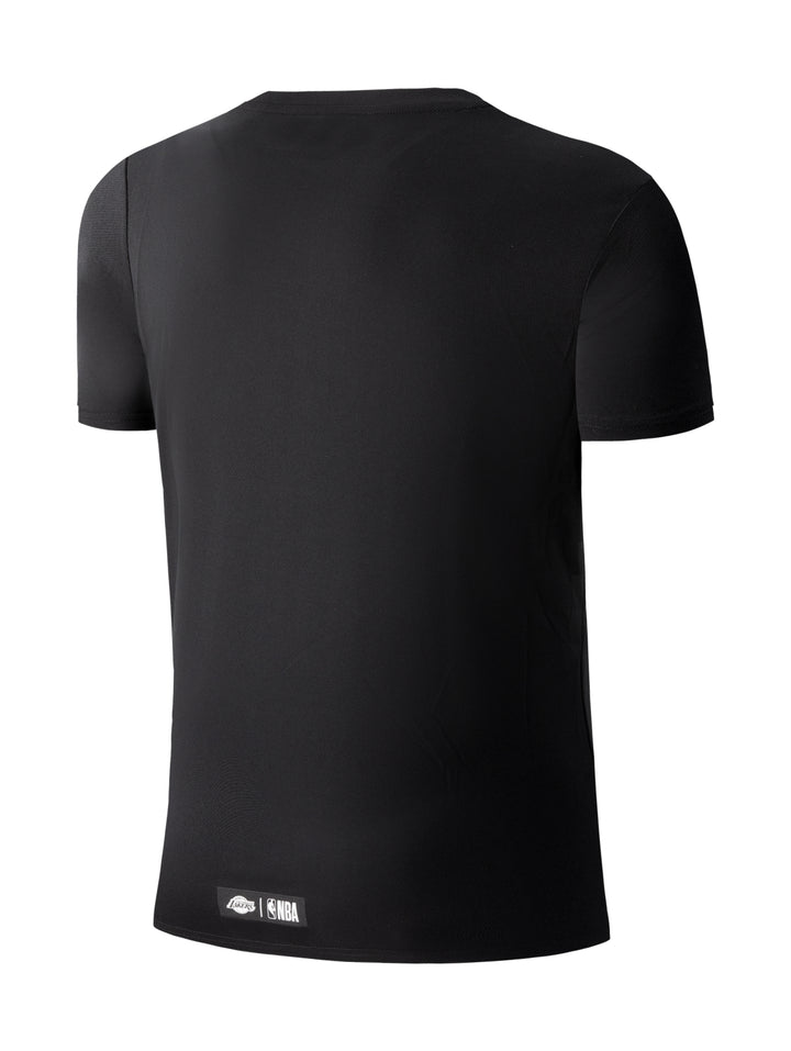 Playera deportiva negra de manga corta con logotipo de Los Angeles Lakers en el pecho.
