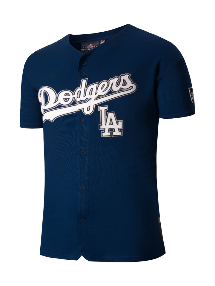 Jersey de béisbol color navy con letras blancas de los Dodgers y logo LA.