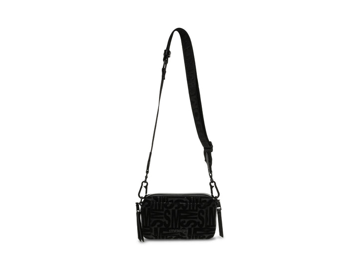 Bolsa de hombro pequeña Steve Madden en color negro con diseño de monograma en relieve y correa ajustable.