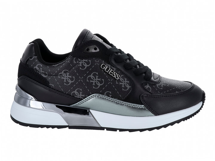 Tenis Guess color negro con detalles en plata y suela blanca para mujer.