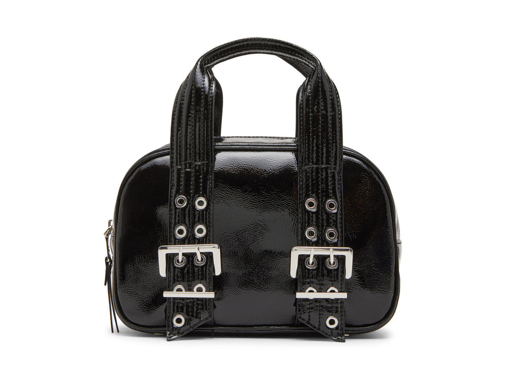 Bolso negro brillante de Steve Madden con asas superiores, correa de cadena y detalles de hebillas plateadas.