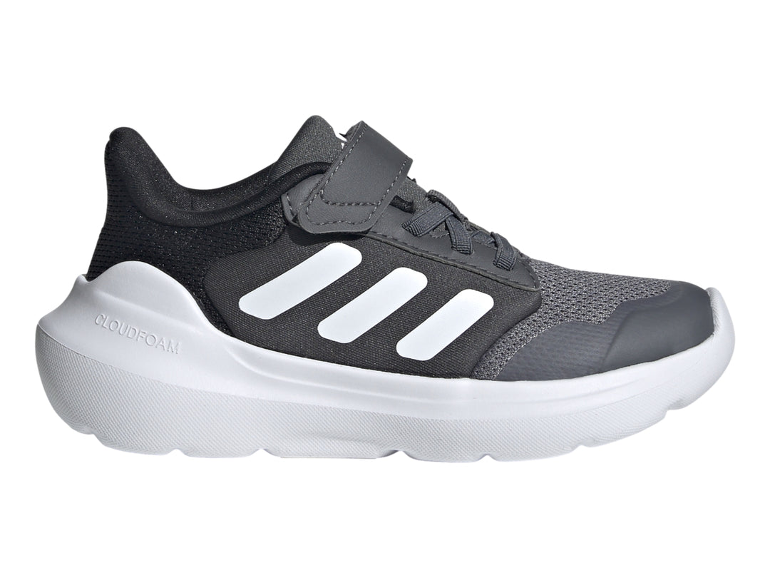 Tenis deportivos Adidas Tensaur Run 2.0 color gris con suela blanca y correa de velcro.