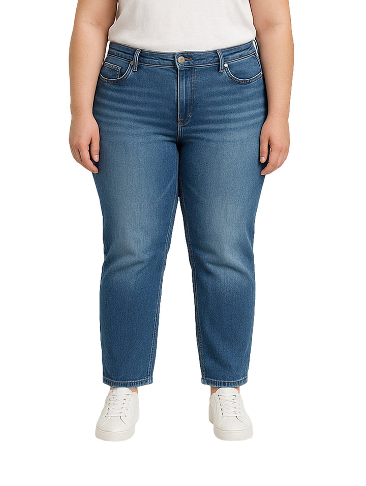 Pantalones jeans rectos de color azul con efecto stone wash.