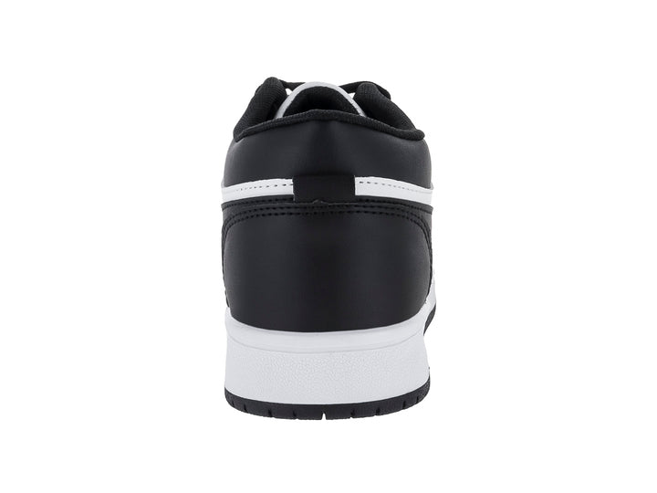 Tenis MAKENA de corte bajo en colores blanco y negro con suela blanca y cordones negros.