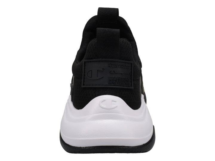 Tenis deportivos Champion color negro con suela blanca gruesa y logotipo dorado lateral.