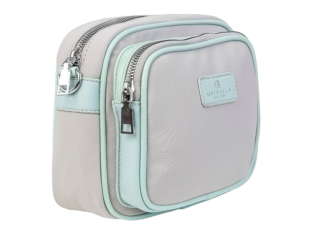 Bolso pequeño de color gris con bordes en tono claro y cierre de cremallera de la marca Unibella.