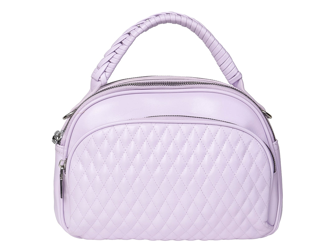 Bolso morado de material sintético con diseño acolchado en rombos y asa superior trenzada.