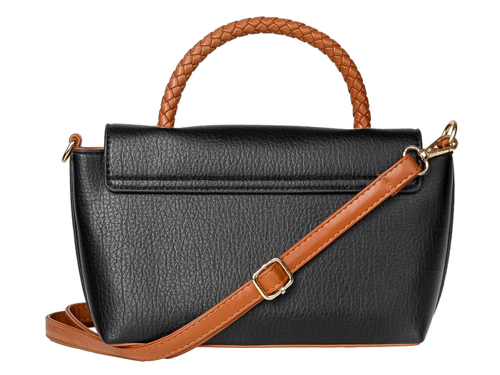 Bolso negro con asa trenzada color café y placa metálica UNIBELLA.