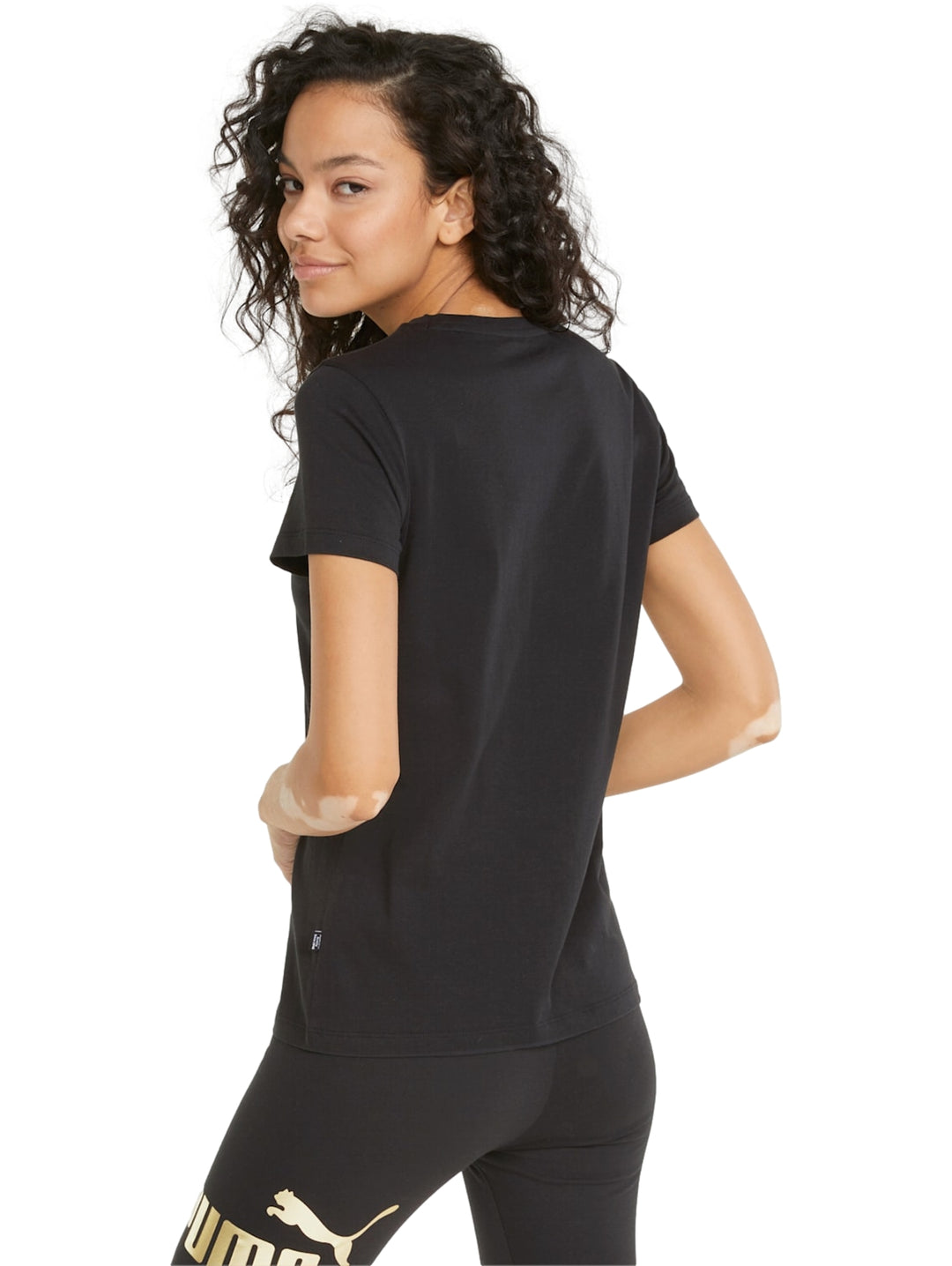 Playera PUMA Ess+ Metallic Logo Negro y Oro para Mujer