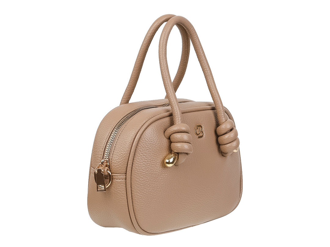 Bolso de mano color khaki con asas superiores, detalles de nudos y herrajes dorados.