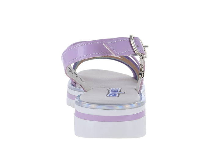 Sandalia de plataforma color lila con tiras multicolores y suela blanca.