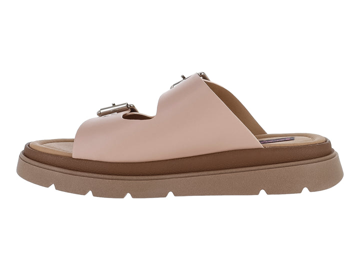 Sandalia beige de plataforma con dos correas y hebillas plateadas sobre suela gruesa color taupe.
