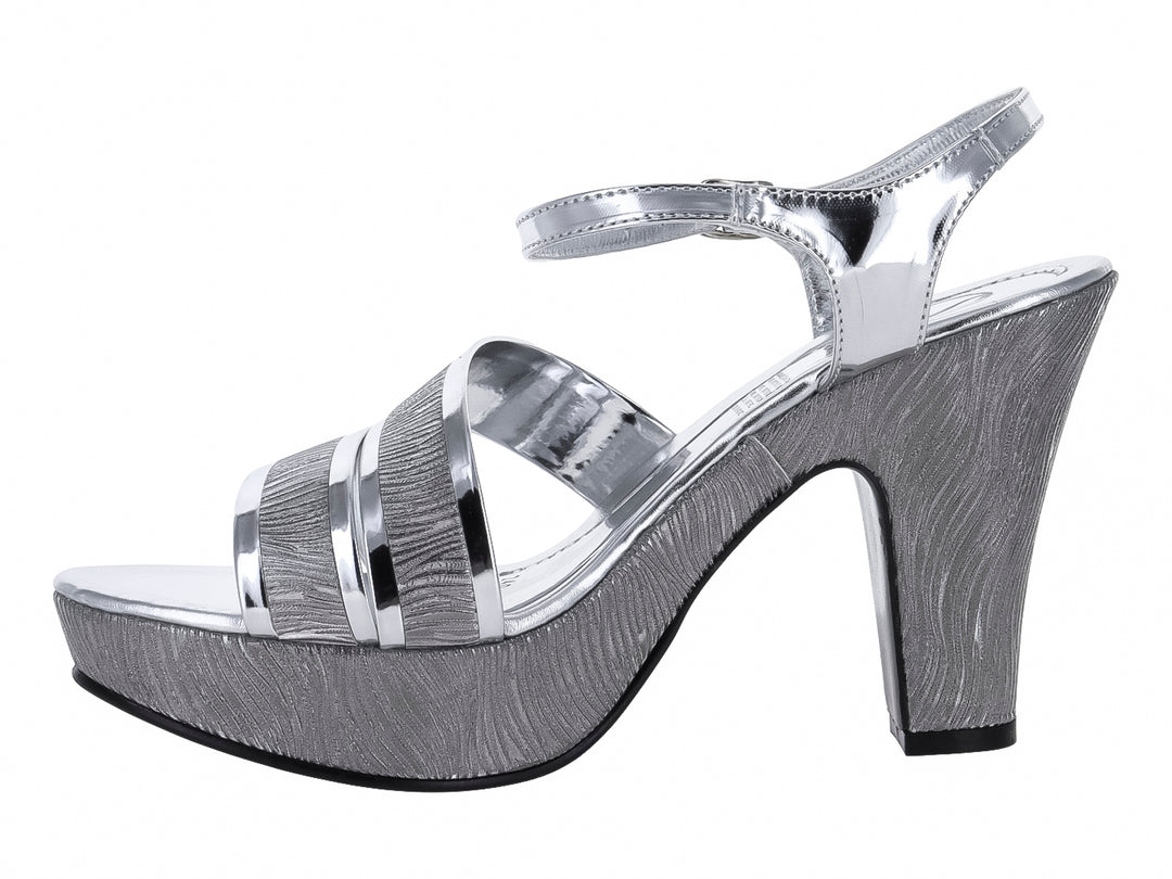 Sandalia de plataforma color plata con tacón grueso y correa ajustable al tobillo para mujer.