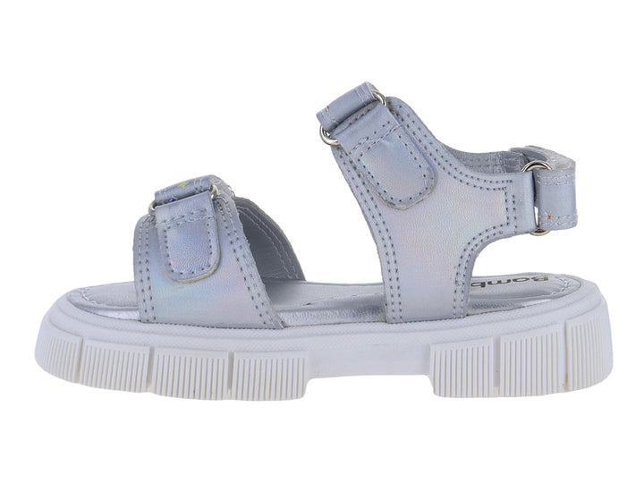 Sandalia infantil color plata con plataforma blanca y detalles decorativos de arcoíris y caritas felices.
