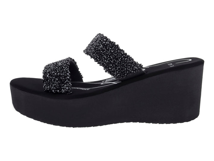 Sandalia de plataforma color negro con dos tiras decoradas con brillo.