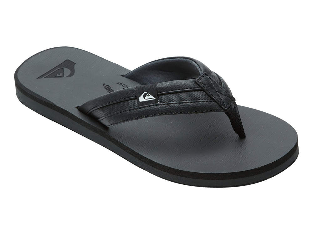 Sandalia de dedo Quiksilver Carver Squish en color negro, vista lateral sobre fondo blanco.