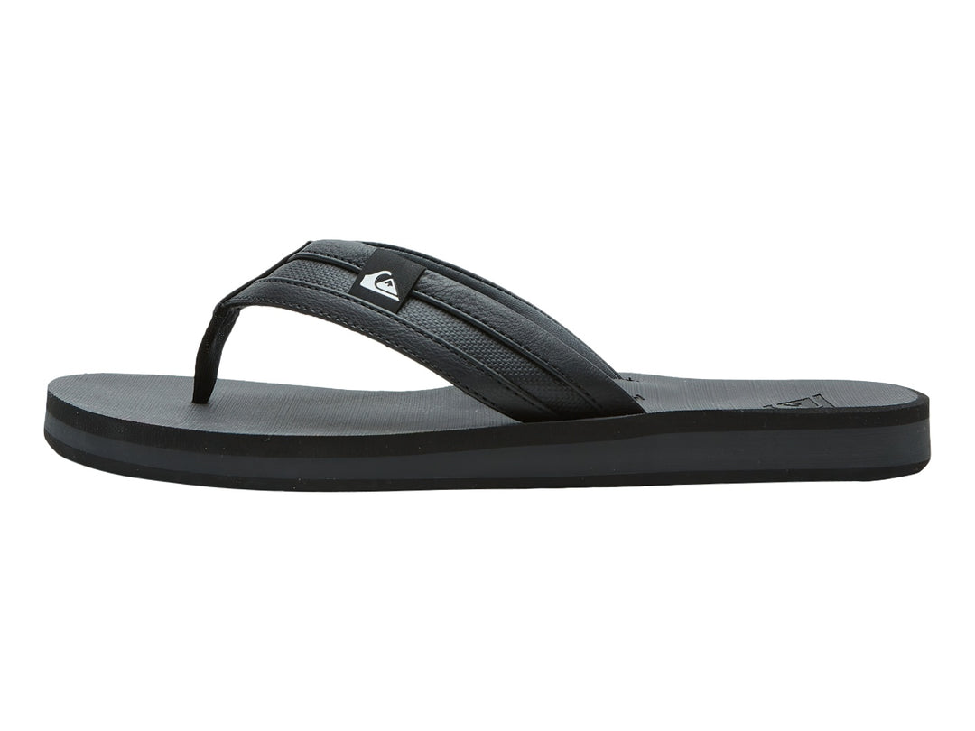 Sandalia de dedo Quiksilver Carver Squish en color negro, vista lateral sobre fondo blanco.