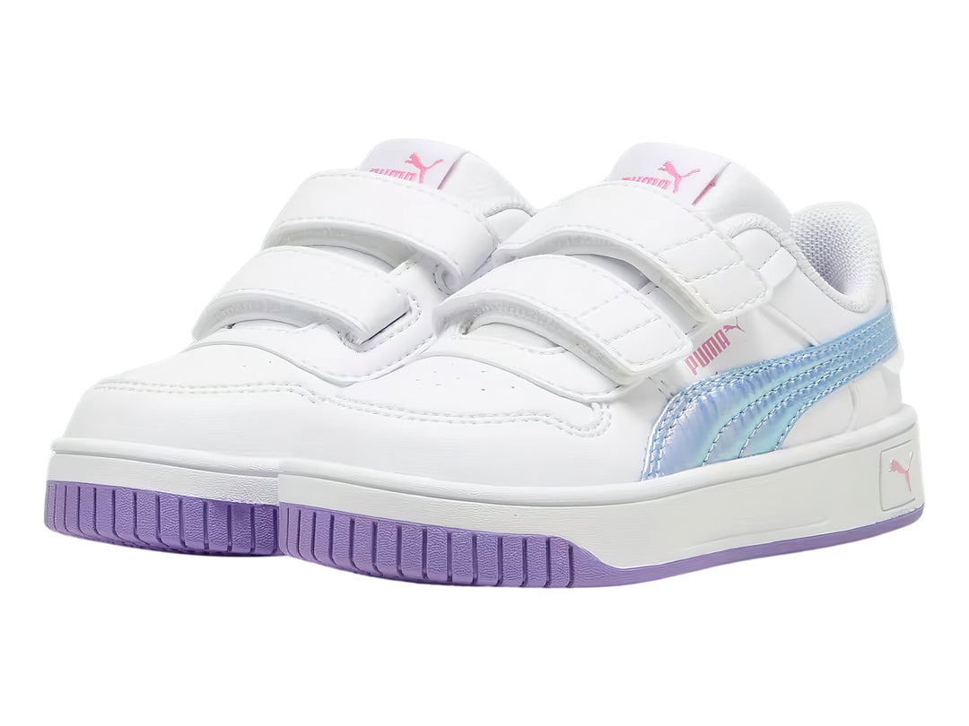 Tenis PUMA blancos para niño o niña con cierre de velcro y detalles en color morado y azul brillante.
