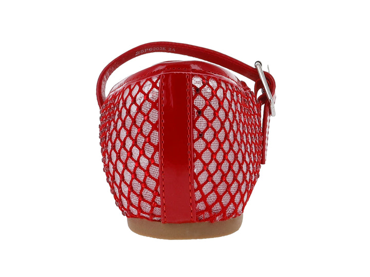 Zapato plano rojo con tejido de malla y correa con hebilla plateada.