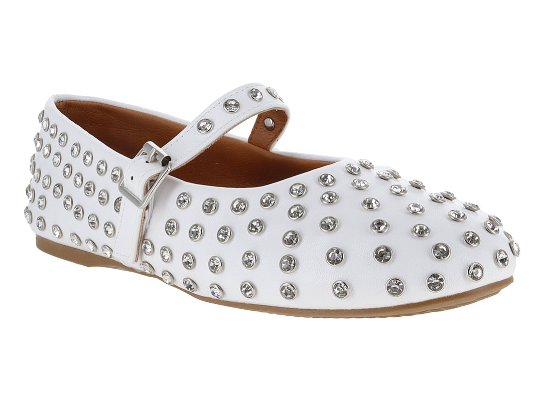 Zapato plano color off white para niña con decoración de pedrería brillante y correa con hebilla.