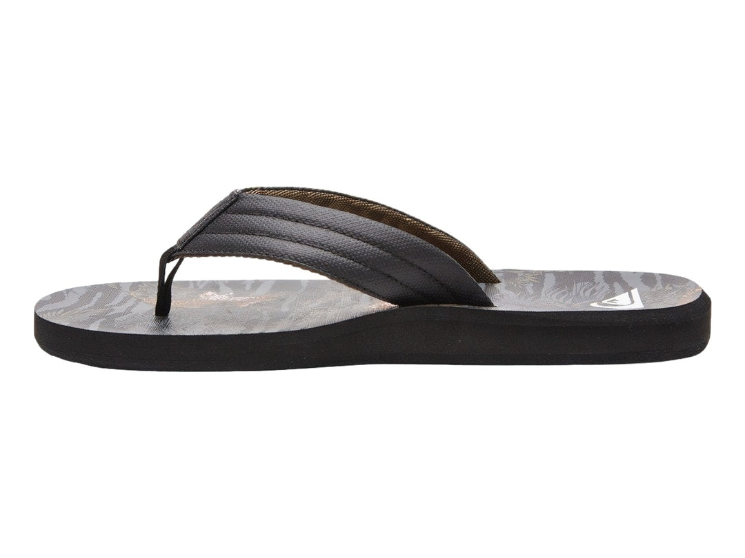 Sandalias Quiksilver color negro con estampado gris en la plantilla y tiras negras.