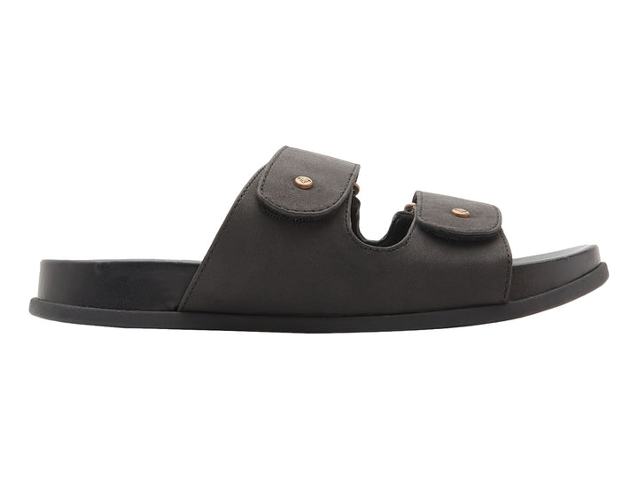 Sandalia slide negra con dos correas y botones decorativos dorados.