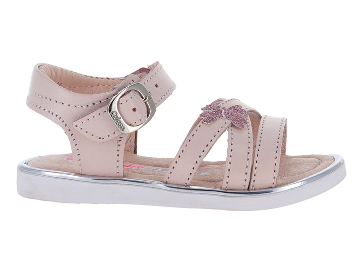Sandalia rosa para niña con detalle de moño brillante, hebilla plateada y suela blanca.