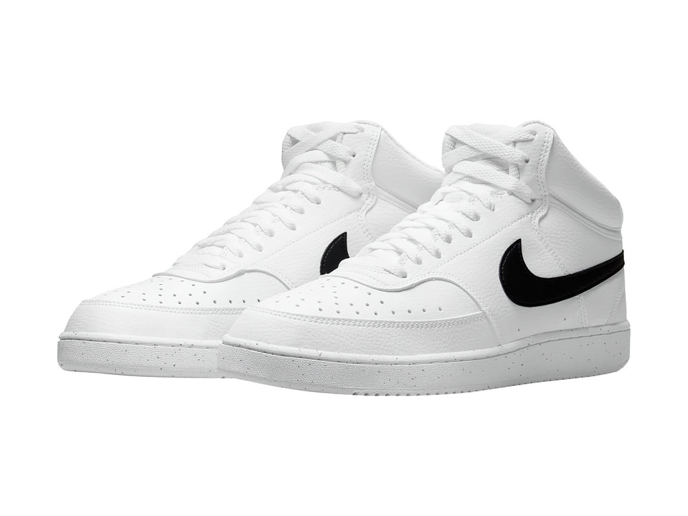 Tenis Nike Court Vision Mid color blanco con logotipo negro, diseño de corte medio.
