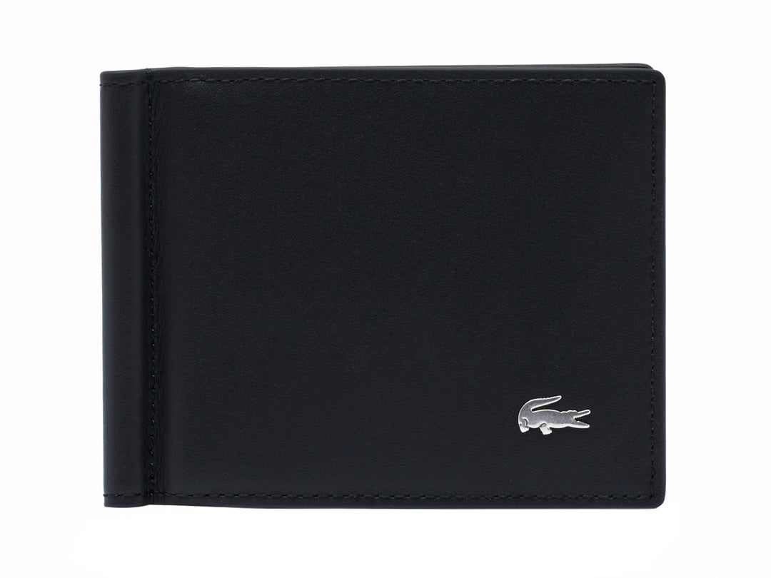 Cartera Lacoste de cuero color negro con logotipo metálico en la esquina inferior derecha.