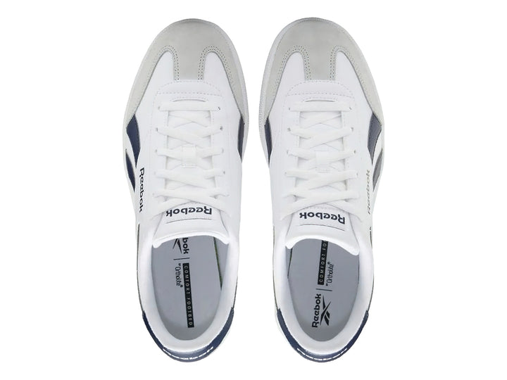 Tenis Reebok Smash Edge en color blanco con detalles laterales en negro y punta gris.