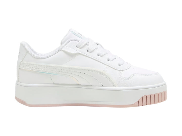 Tenis PUMA blancos Carina Street Holo 2.0 con suela de plataforma y detalles holográficos.