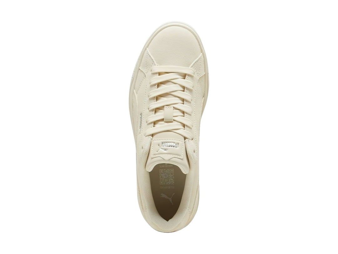Tenis PUMA modelo Karmen II en color blanco Alpine Snow con suela de plataforma gruesa.