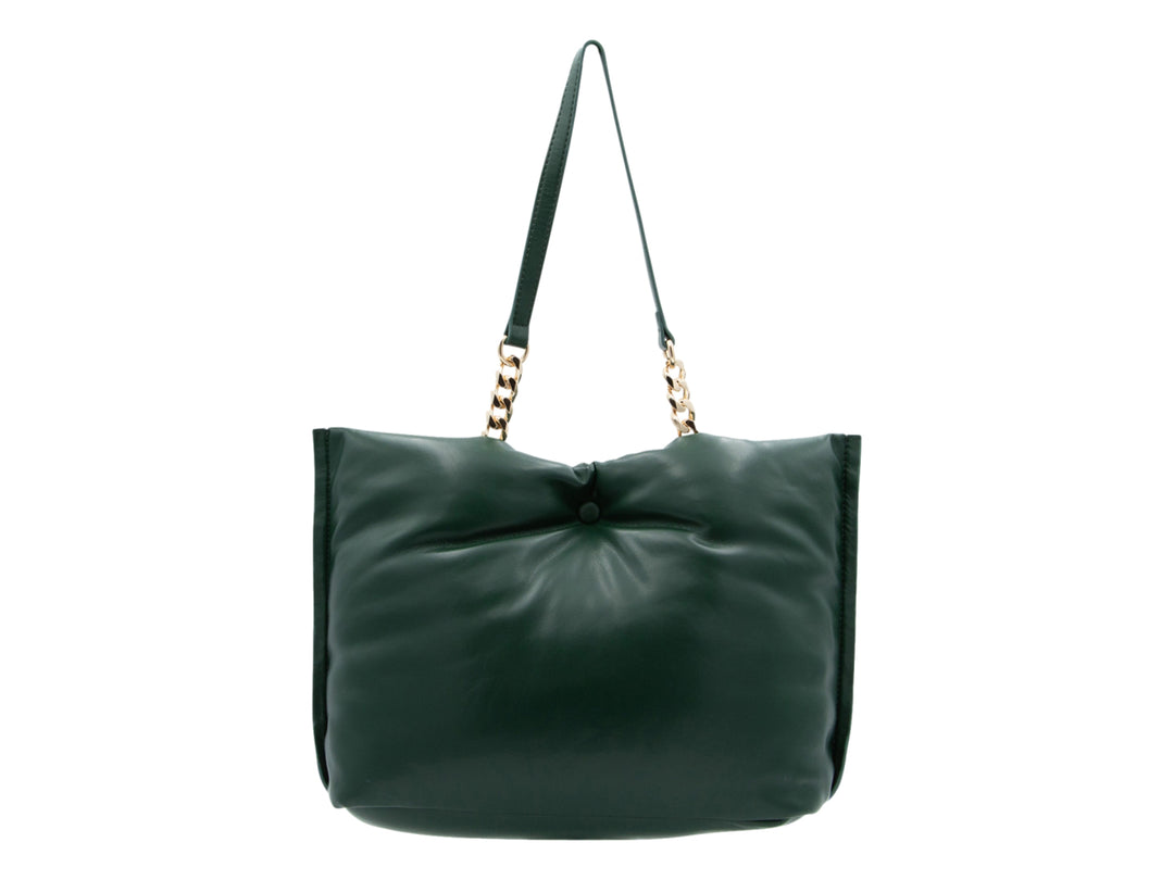 Bolso de hombro verde oscuro con detalles en dorado y diseño fruncido en la parte superior.