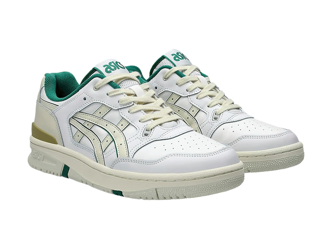 Tenis ASICS EX89 color blanco con detalles en verde y beige, diseño deportivo de corte bajo.
