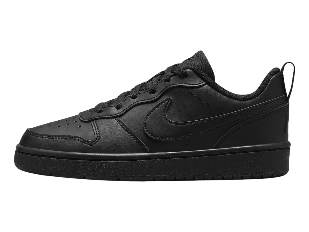 Tenis Nike Court Borough Low Recraft en color negro sólido para niños.