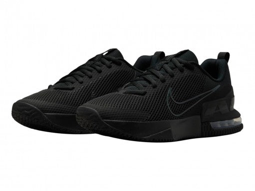 Tenis Nike Air Max Alpha Trainer 6 en color negro total con suela amortiguada transparente.