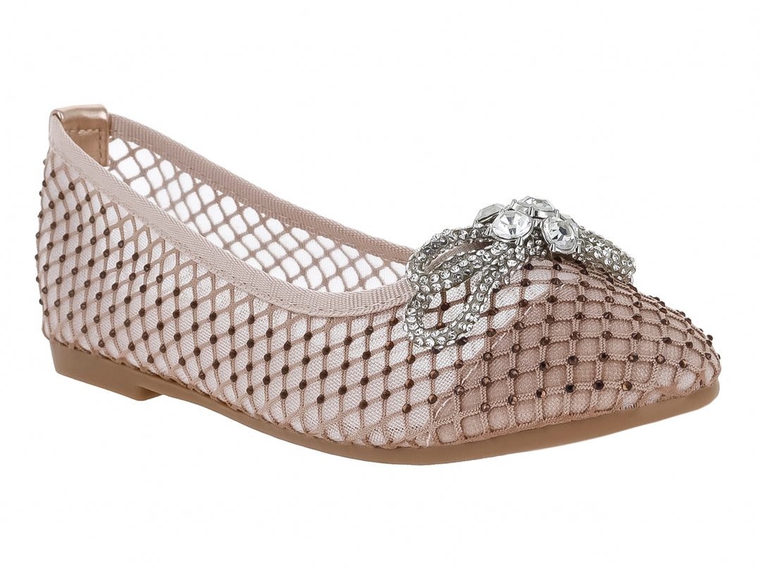 Zapato plano color rose gold con diseño de malla y moño con pedrería brillante.