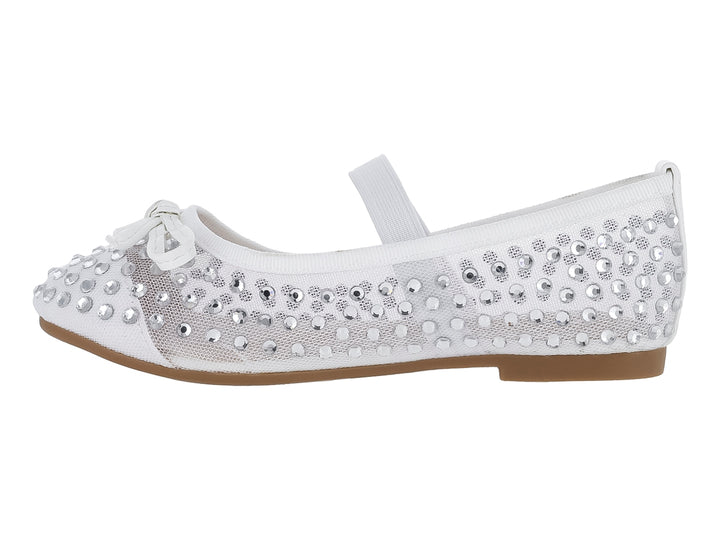 Zapatos planos blancos para niña con detalles de brillantes plateados, moño frontal y correa elástica.