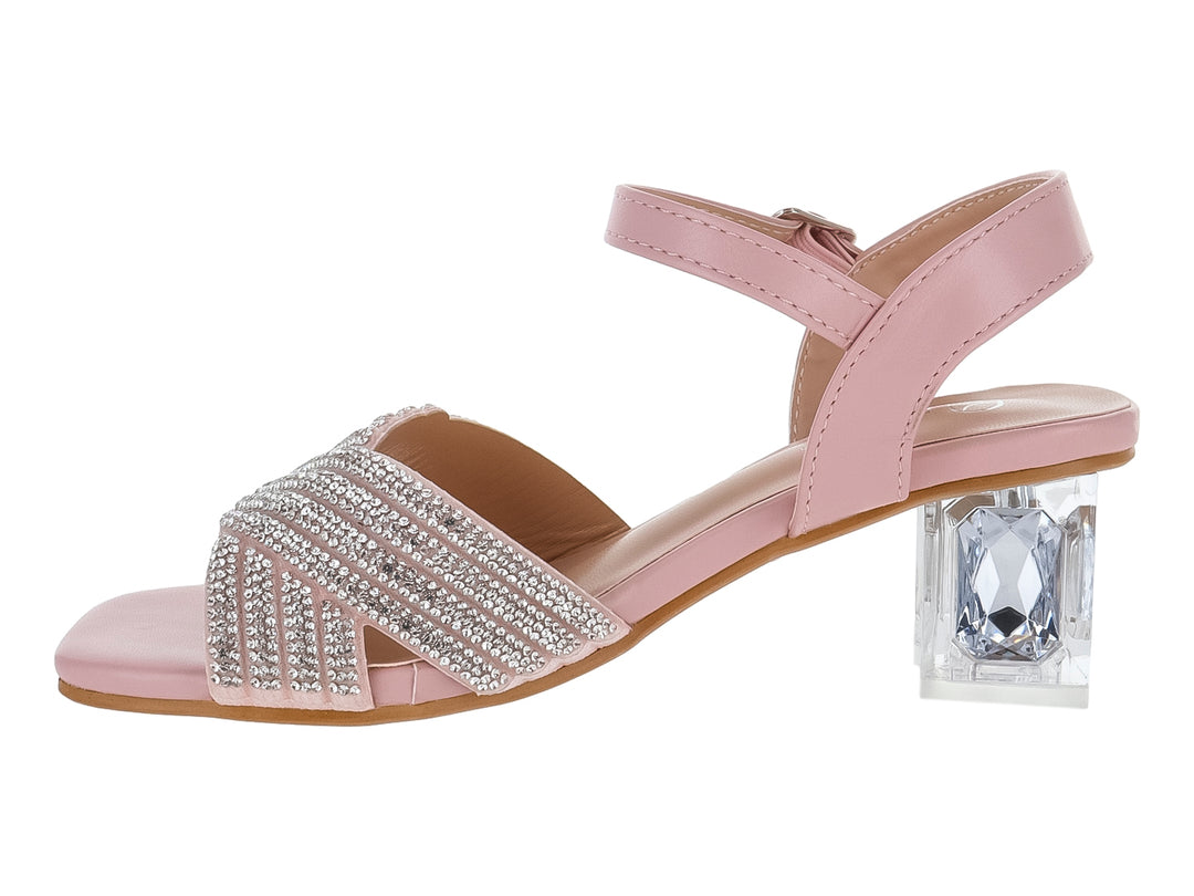 Sandalia color rosa para niña con tacón bajo transparente y correa frontal decorada con pedrería plateada.