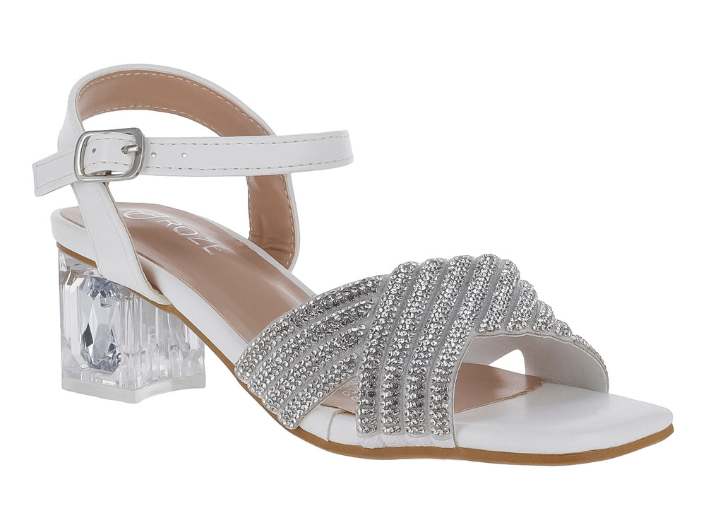 Sandalia blanca con tacón cuadrado transparente y correa frontal decorada con brillantes.