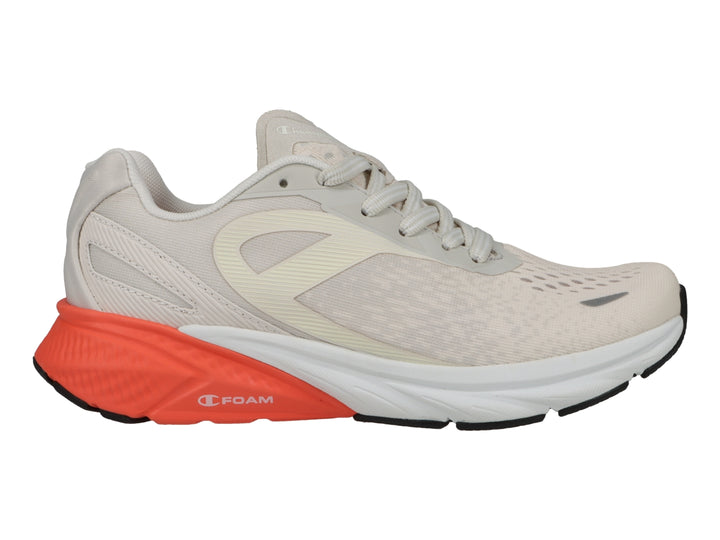 Tenis deportivos Champion color beige con detalles en coral y blanco.