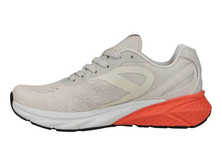 Tenis deportivos Champion color beige con detalles en coral y blanco.