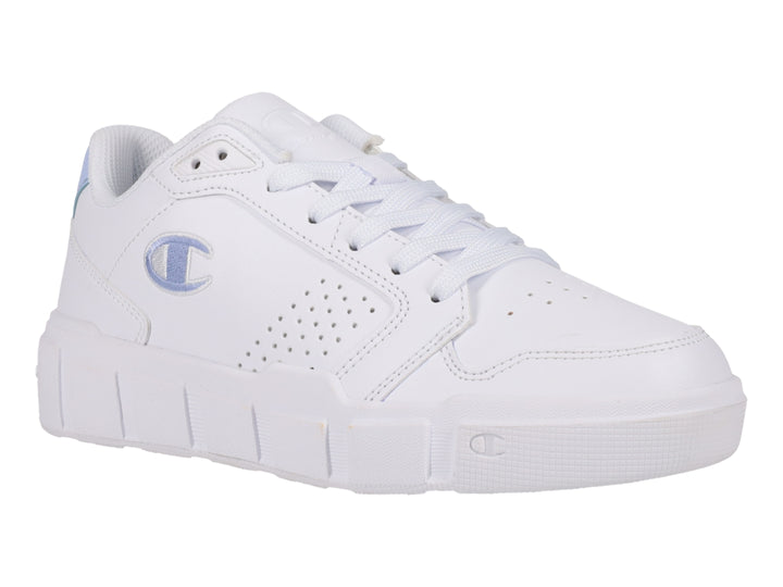 Tenis Champion blancos con detalles en azul claro y suela blanca gruesa.