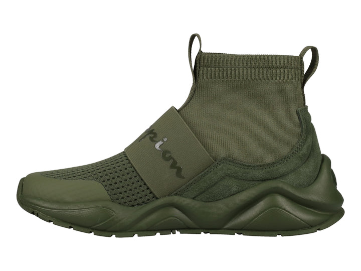 Tenis deportivos Champion color verde oliva con diseño tipo calcetín y suela gruesa.