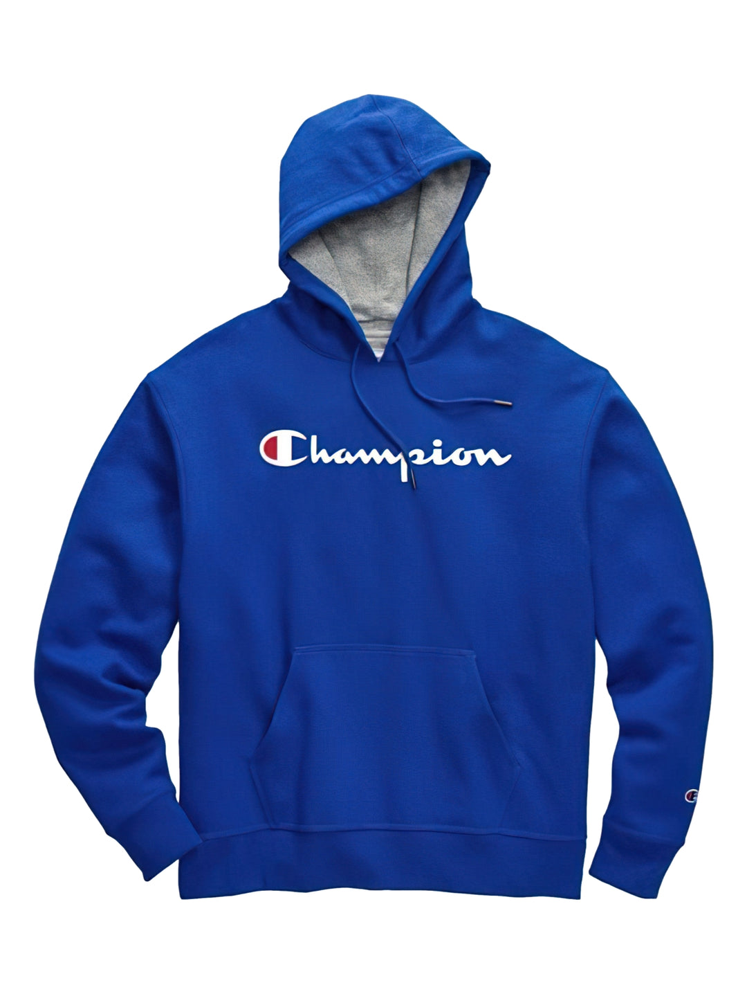 Hombre vistiendo sudadera con capucha color azul con logotipo de Champion en el pecho.