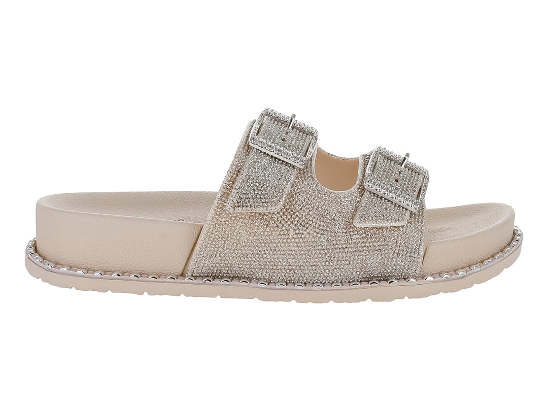 Sandalia beige para niña con acabado brillante, dos correas ajustables con hebilla y suela plana.