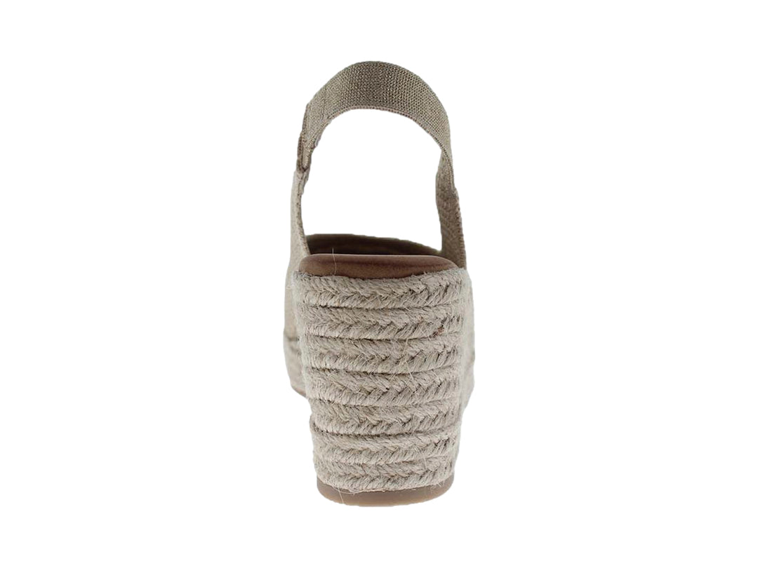 Sandalia de cuña color beige para mujer con acabado tejido y plataforma de cuerda.