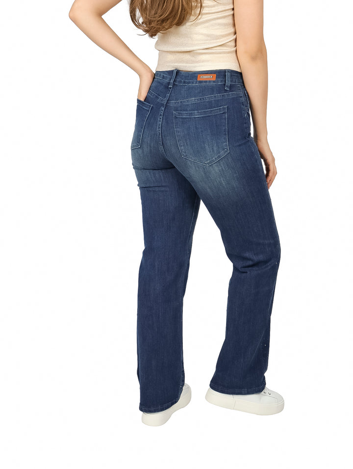 Pantalones jeans azul oscuro de pierna ancha con pequeñas aplicaciones blancas brillantes para mujer.